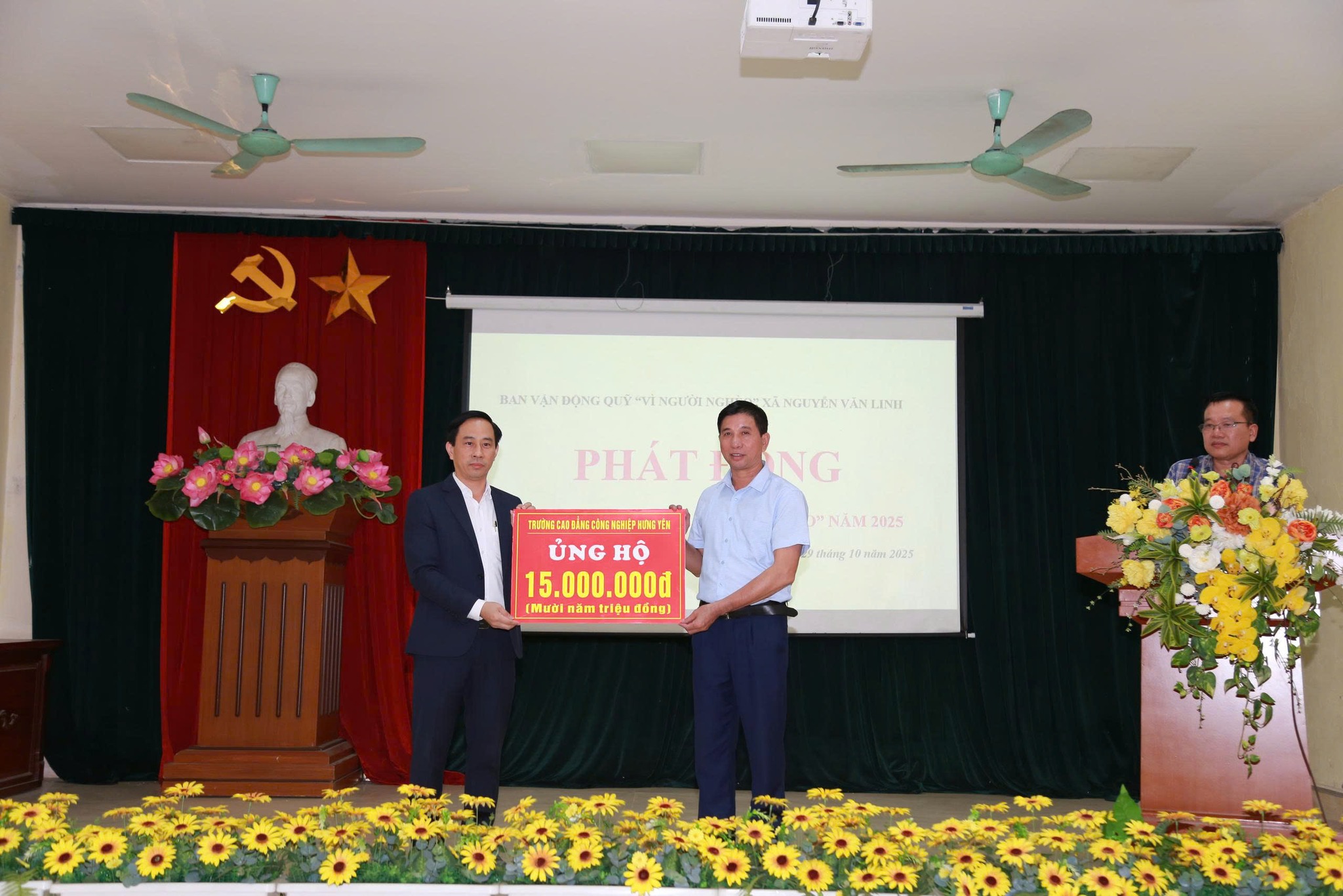 XÃ NGUYỄN VĂN LINH:  PHÁT ĐỘNG THÁNG CAO ĐIỂM “VÌ NGƯỜI NGHÈO” NĂM 2025