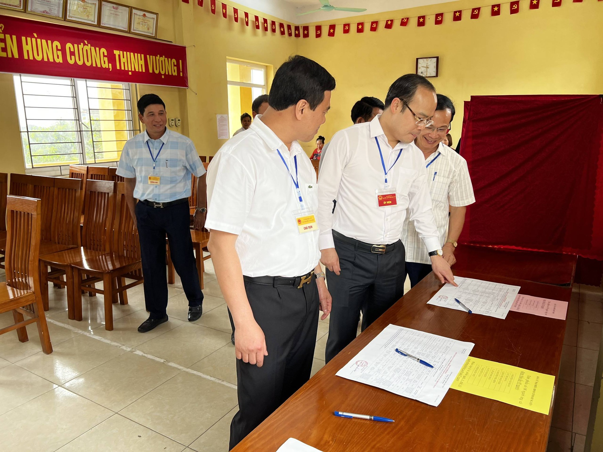 LÁ PHIẾU NIỀM TIN VÀ TRÁCH NHIỆM CỦA CỬ TRI XÃ NGUYỄN VĂN LINH.