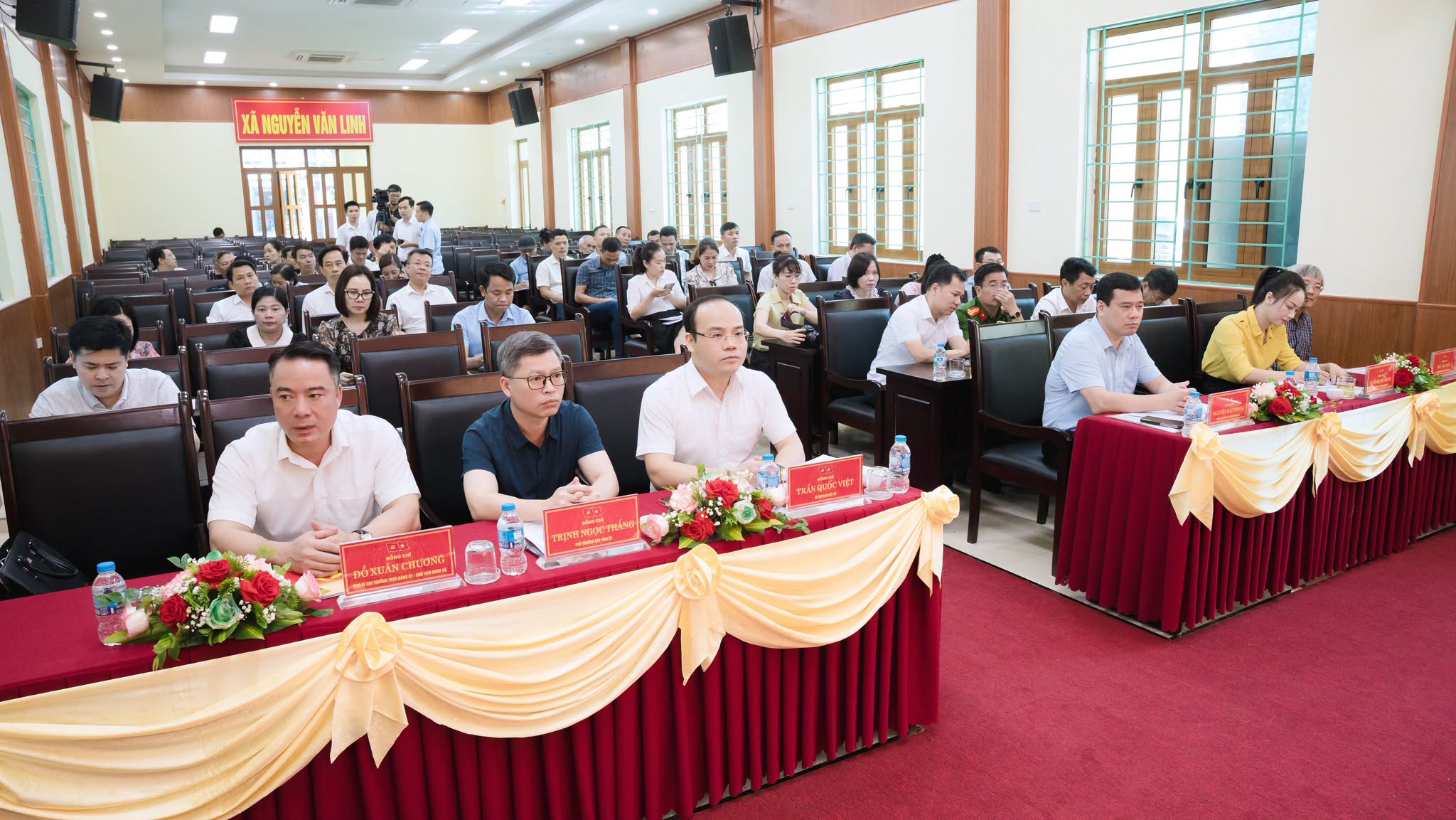 ĐẢNG ỦY XÃ NGUYỄN VĂN LINH TỔ CHỨC HỘI NGHỊ SƠ KẾT CÔNG TÁC XÂY DỰNG ĐẢNG 6 THÁNG ĐẦU NĂM 2026 VÀ SƠ KẾT 01 NĂM VẬN HÀNH MÔ HÌNH CHÍNH QUYỀN ĐỊA PHƯƠNG HAI CẤP