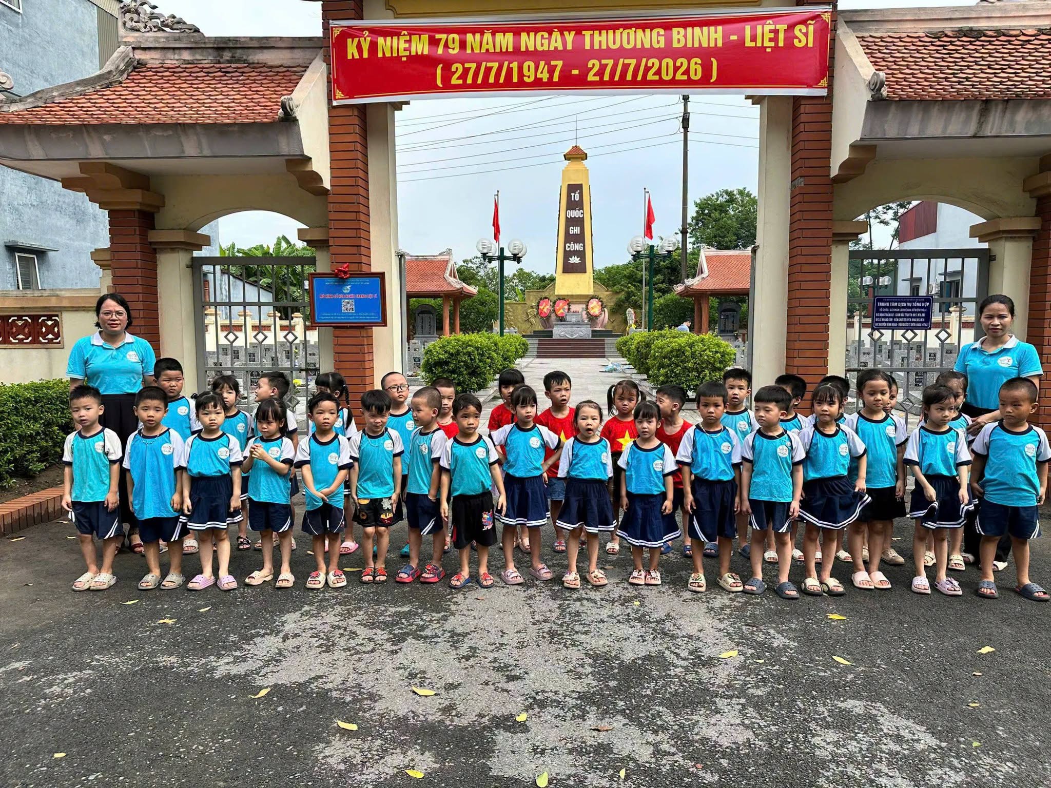 TRƯỜNG MẦM NON TƯ THỤC ÁNH SAO TỔ CHỨC DÂNG HƯƠNG TRI ÂN CÁC ANH HÙNG LIỆT SỸ NHÂN DỊP 27/7