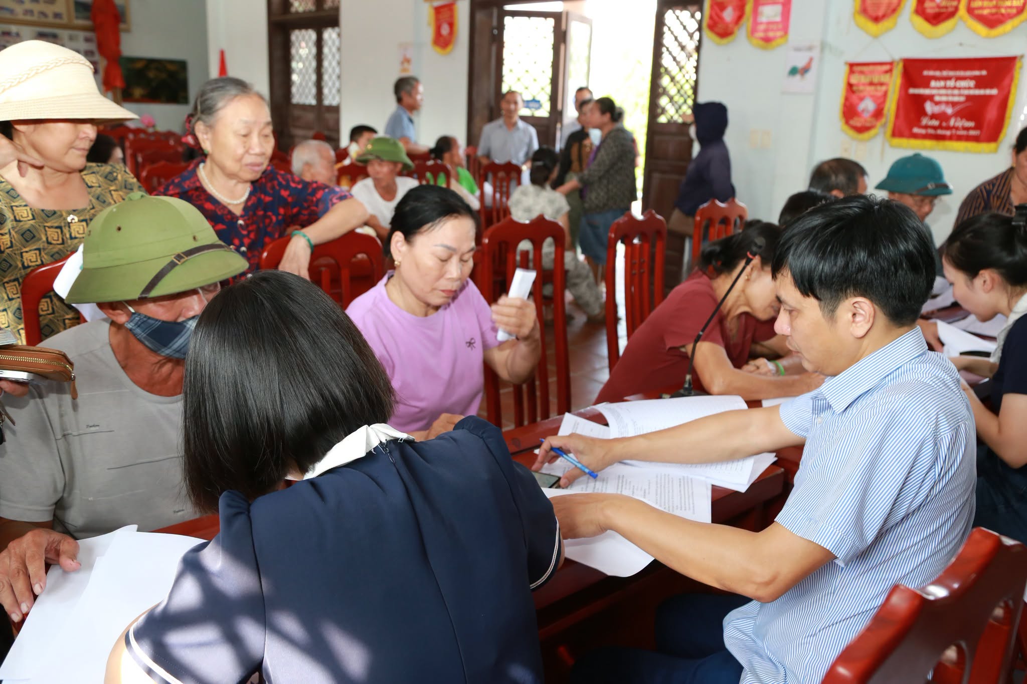 BAN QUẢN LÝ DỰ ÁN XÃ CHI TRẢ TIỀN BỒI THƯỜNG, HỖ TRỢ GIẢI PHÓNG MẶT BẰNG TẠI THÔN NGỌC TỈNH