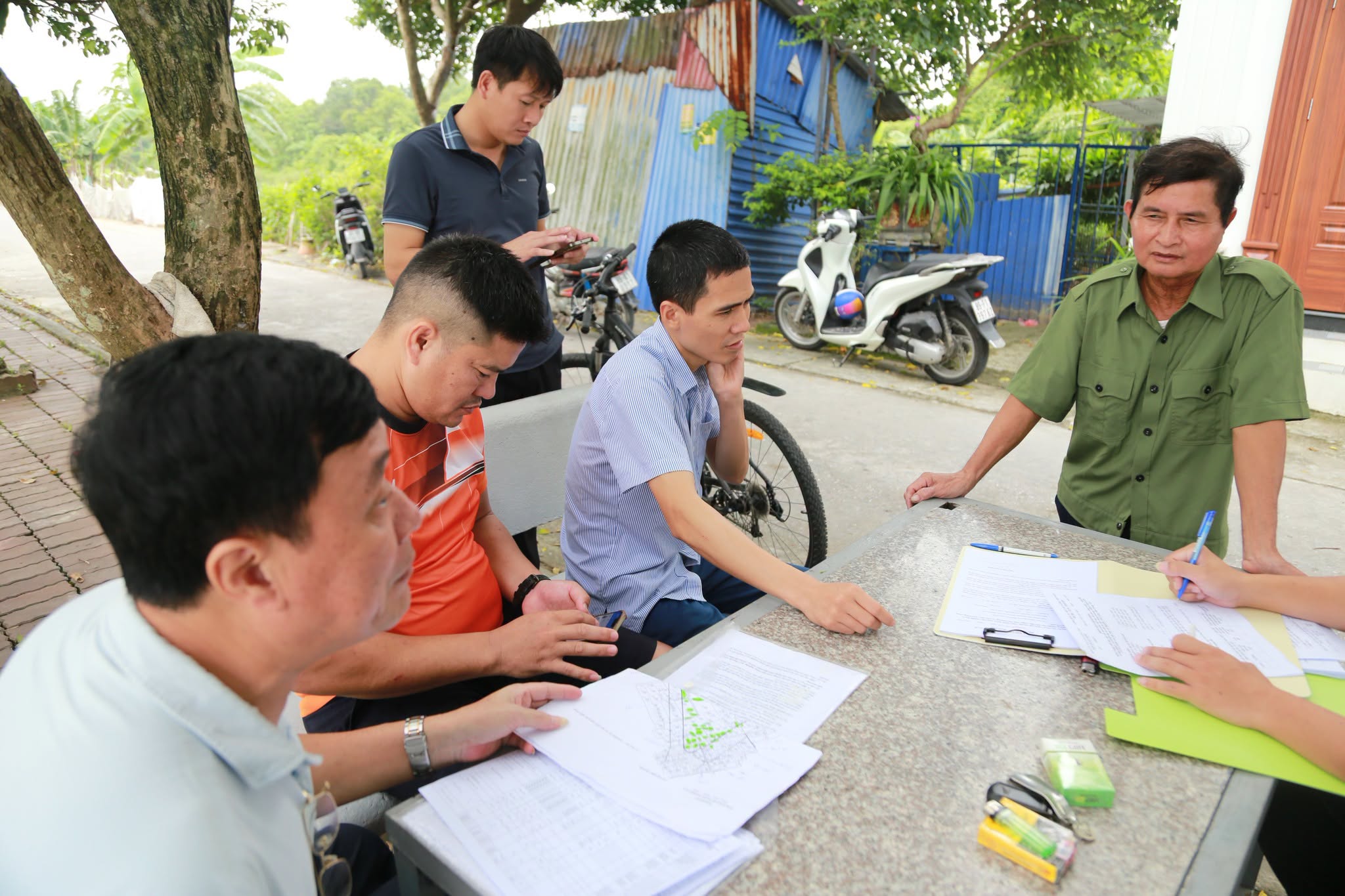 LÀM VIỆC XUYÊN NGÀY NGHỈ, ĐẨY NHANH TIẾN ĐỘ KIỂM ĐẾM PHỤC VỤ DỰ ÁN XÂY DỰNG TRƯỜNG THPT NGUYỄN VĂN LINH
